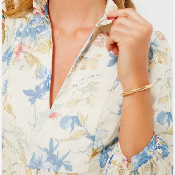 Tuckernuck Lily of the Valley Palmerston Dress
Pattern: Snowberry Floral - Picture 4 of 9